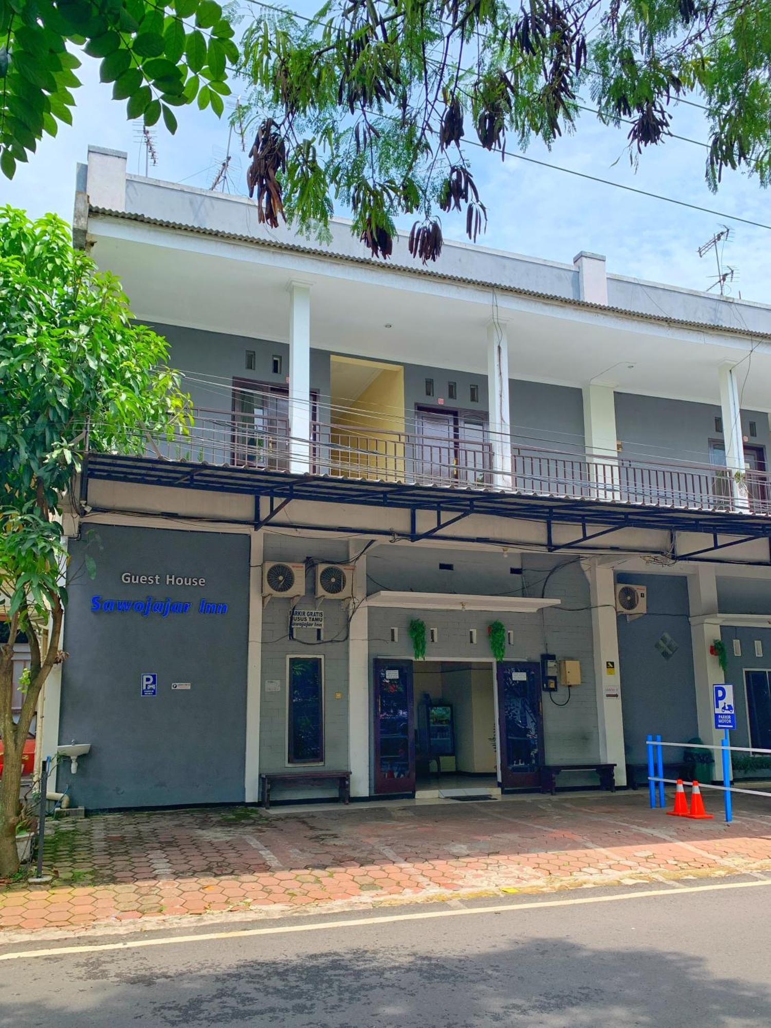 Sawojajar Inn Ngadipuro Exterior foto